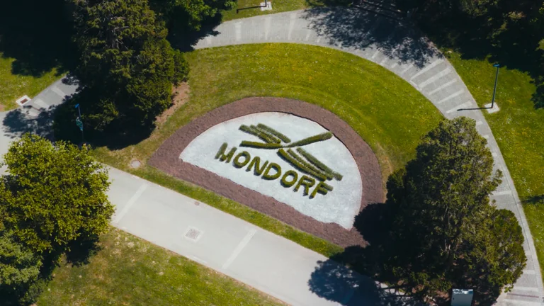 Vue aérienne des jardins de Mondorf et de leur composition paysagère